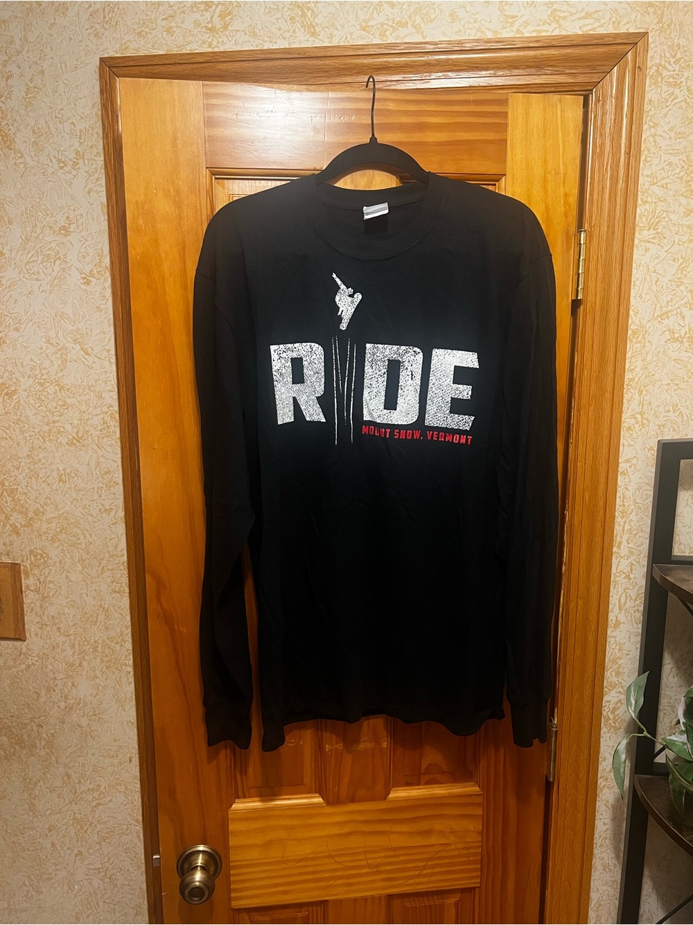 Jake Burton A Day For Jake Mount Snow RIDE Long-Sleeve Graphic Tee - Black